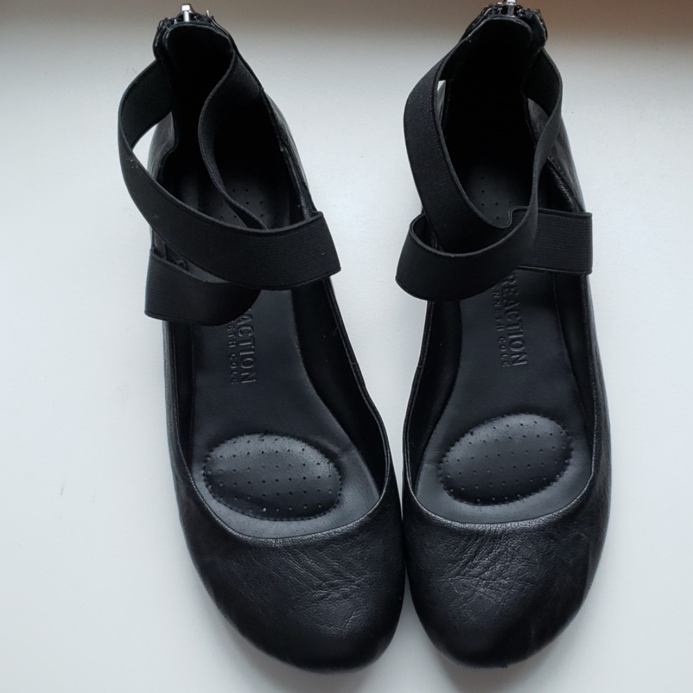 Kenneth Cole Reaction Ballet flats